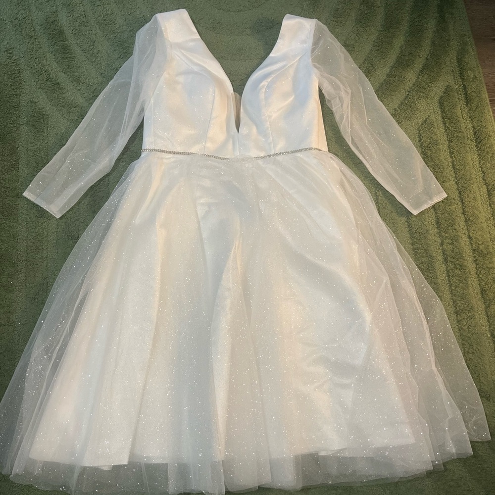 Elegant White Wedding Dress